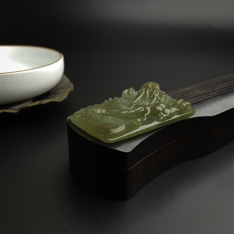 糯种翡翠龙牌-红掌柜