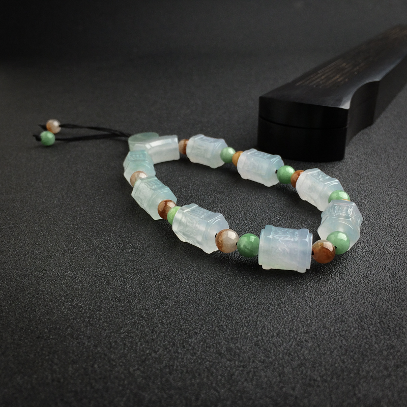 糯冰种浅绿翡翠六字真言手串-红掌柜