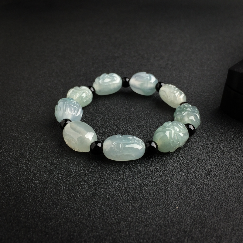 缅甸天然糯种浅绿翡翠手串-红掌柜