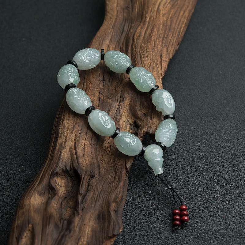 糯种浅绿翡翠手串-红掌柜