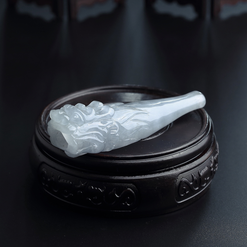 A货翡翠烟嘴 - 红掌柜