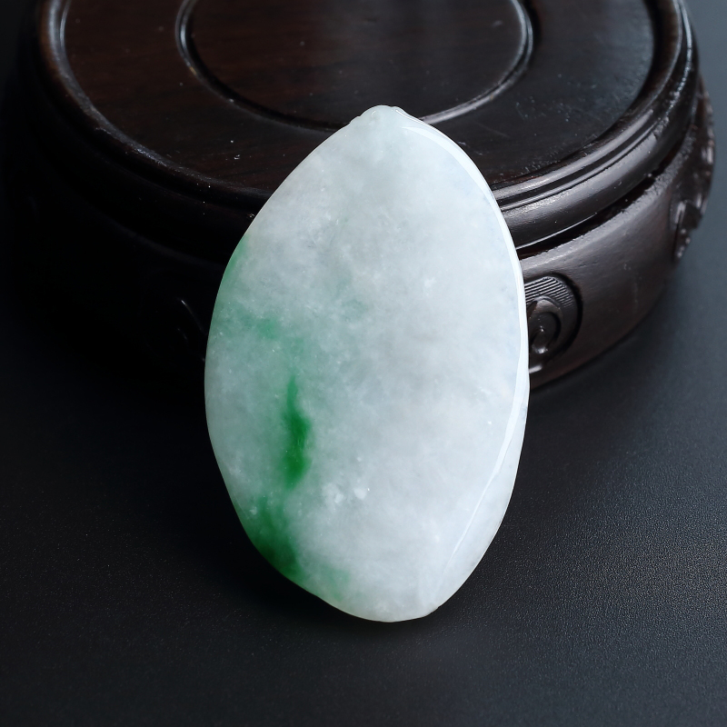 糯种飘绿翡翠观音吊坠 - 红掌柜