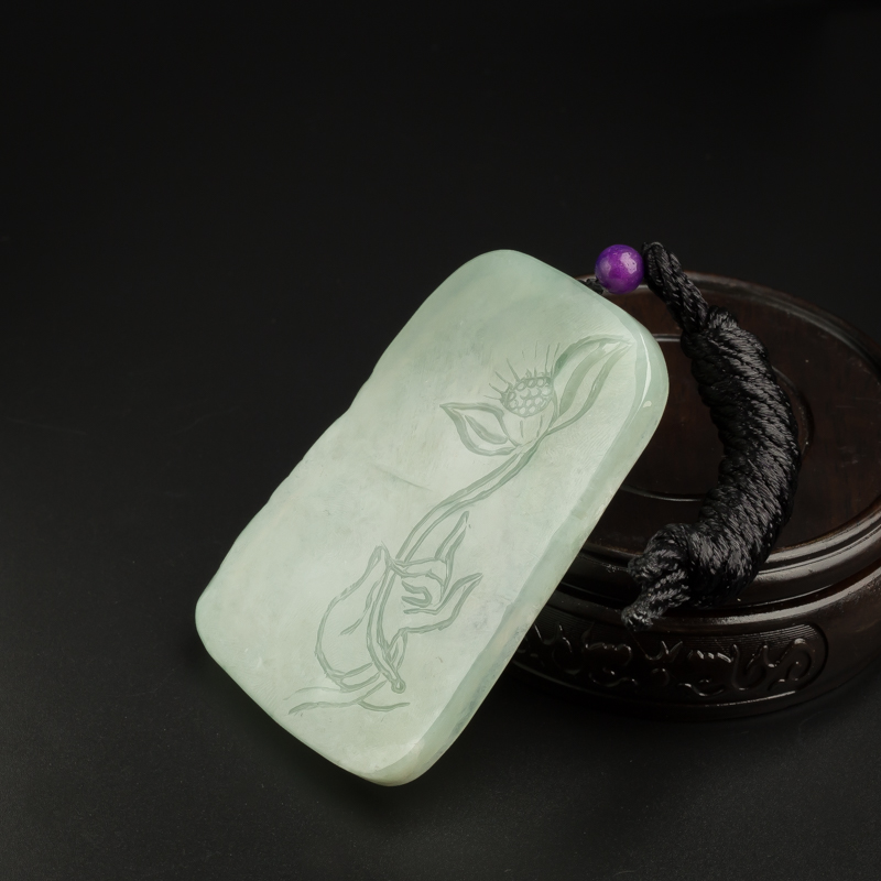 缅甸天然浅绿翡翠观音牌吊坠-红掌柜