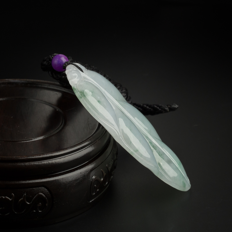 缅甸天然糯种翡翠叶子吊坠-红掌柜