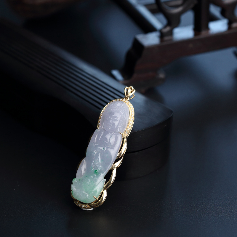 糯种飘绿翡翠观音吊坠-红掌柜