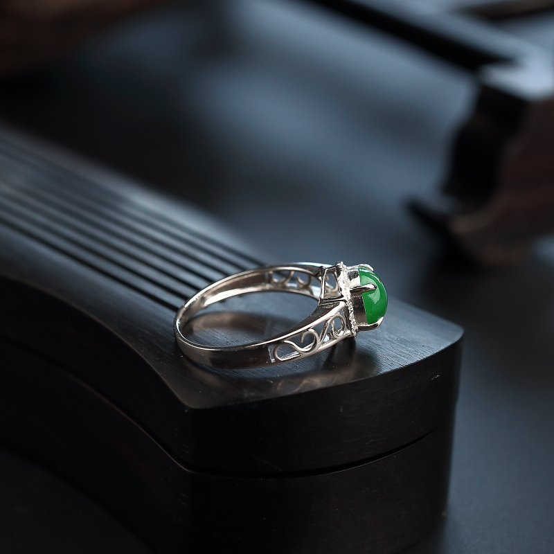 黄阳绿翡翠戒指-红掌柜