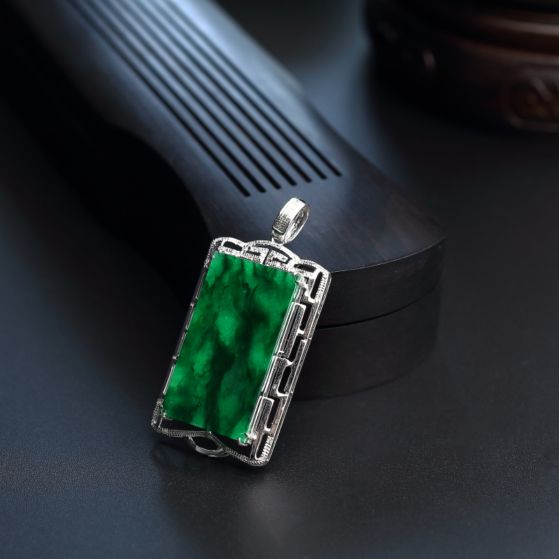 糯种飘墨绿翡翠无事牌吊坠-红掌柜