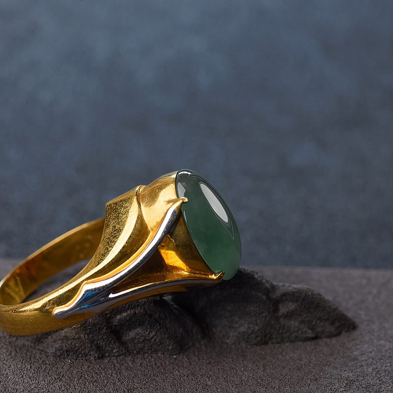 糯冰种翡翠戒面-红掌柜