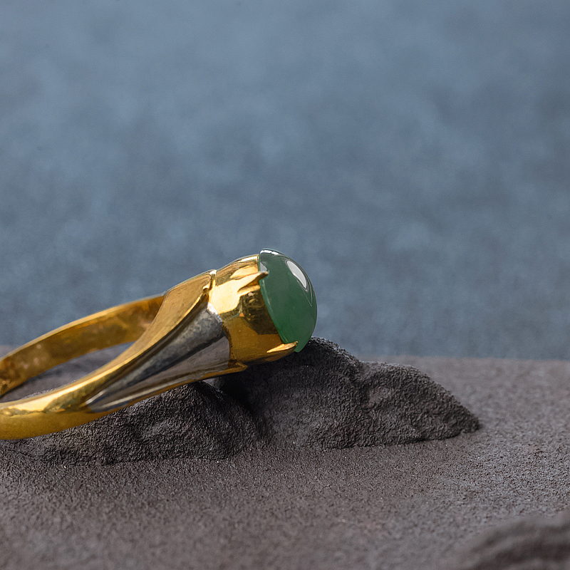 糯冰种翡翠戒面-红掌柜