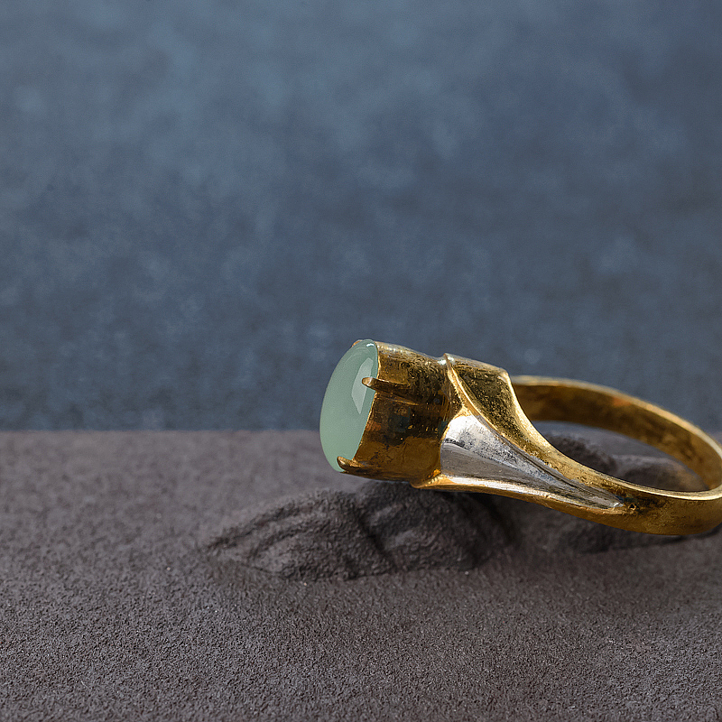 缅甸糯冰种浅绿翡翠戒面-红掌柜