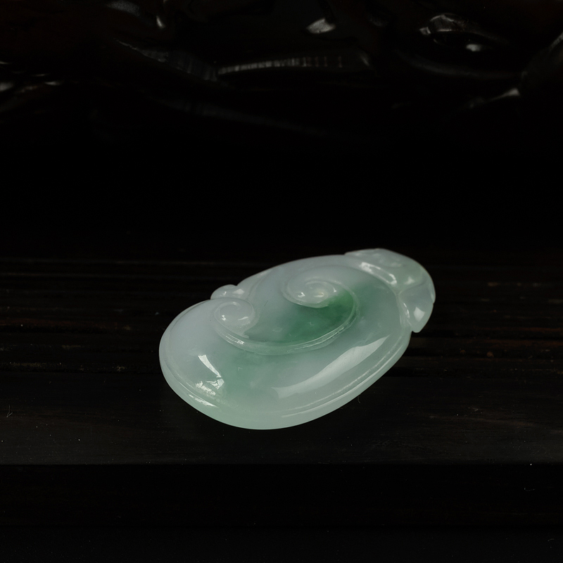 缅甸天然糯种飘绿翡翠吊坠-红掌柜