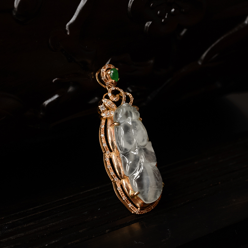 18K镶钻天然冰种翡翠金鱼吊坠-红掌柜