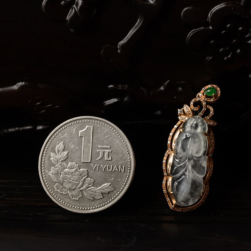 18K镶钻冰种翡翠金鱼吊坠-红掌柜