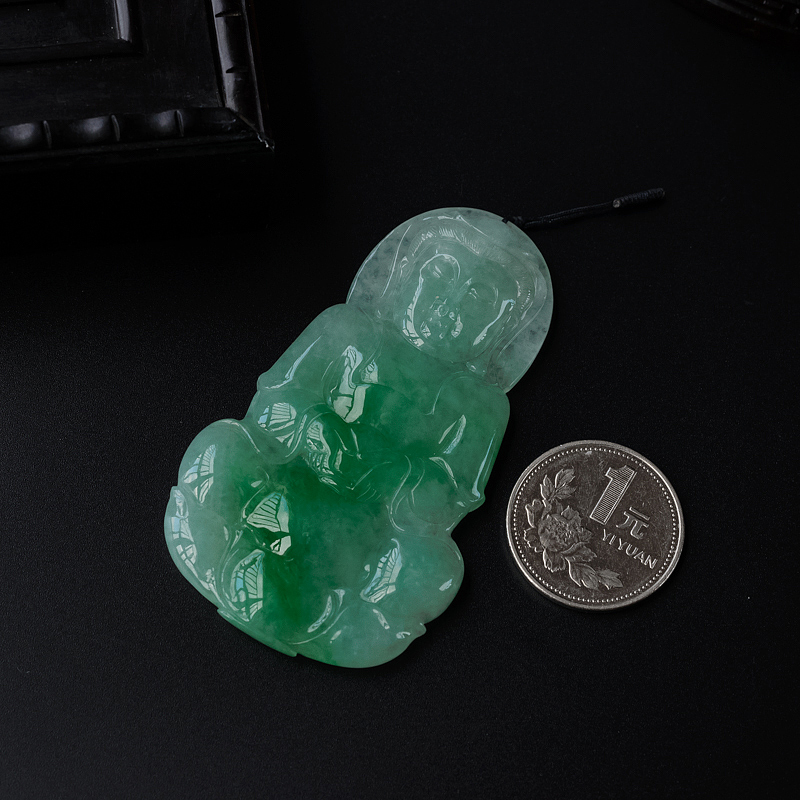 糯种阳绿翡翠观音吊坠-红掌柜