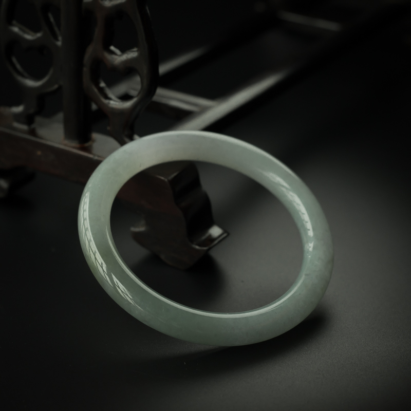 A货天然糯种淡绿翡翠手镯 - 红掌柜