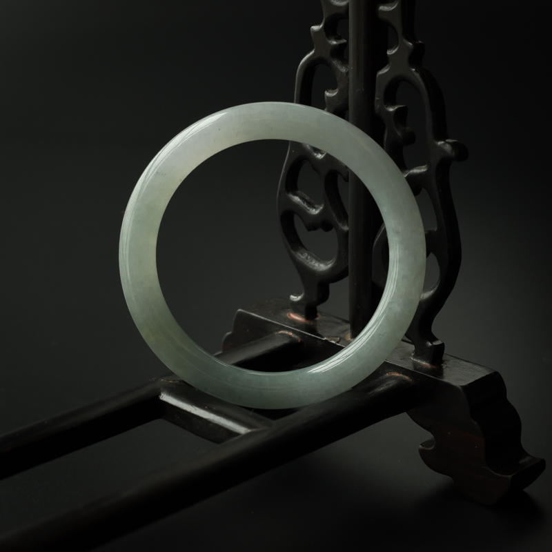 糯种淡绿翡翠手镯 - 红掌柜