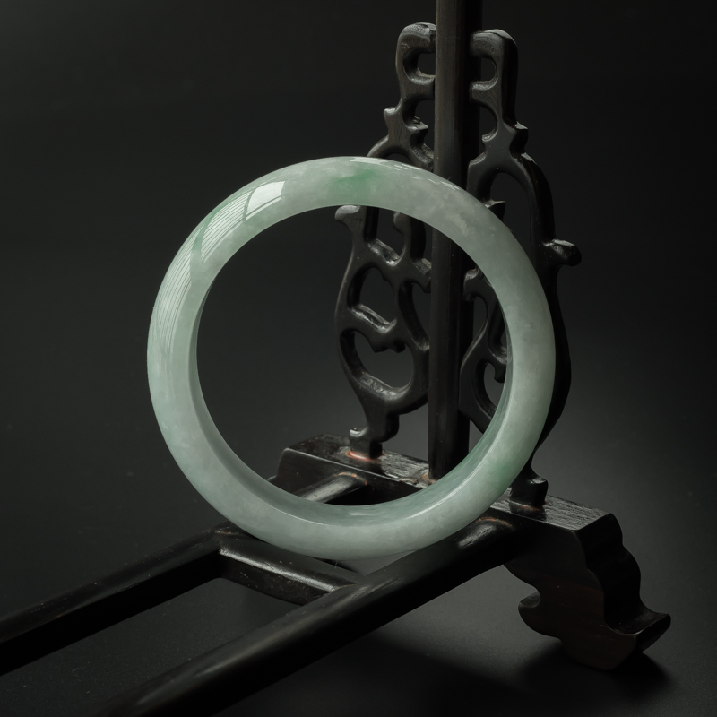 糯种飘绿翡翠手镯-红掌柜