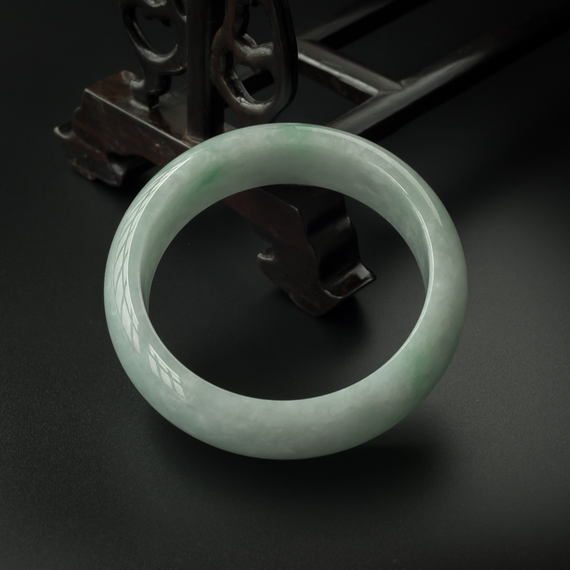 58#糯种飘绿翡翠手镯-红掌柜