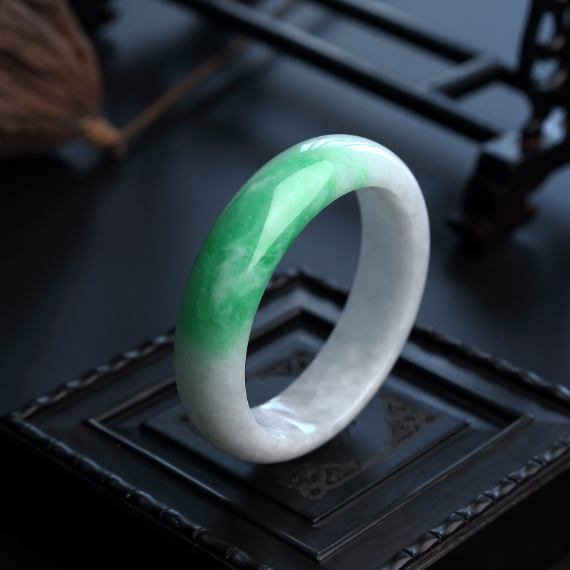 糯种飘绿翡翠手镯-红掌柜
