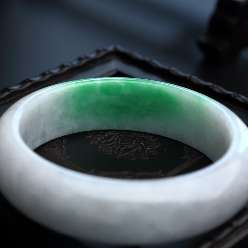 翡翠手镯-红掌柜