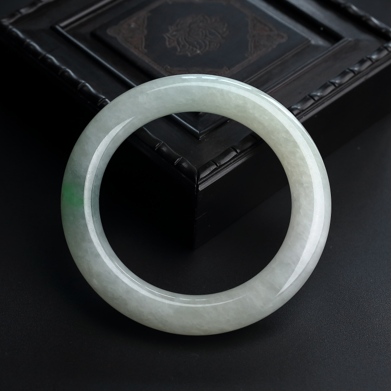 58#糯种飘绿翡翠手镯-红掌柜