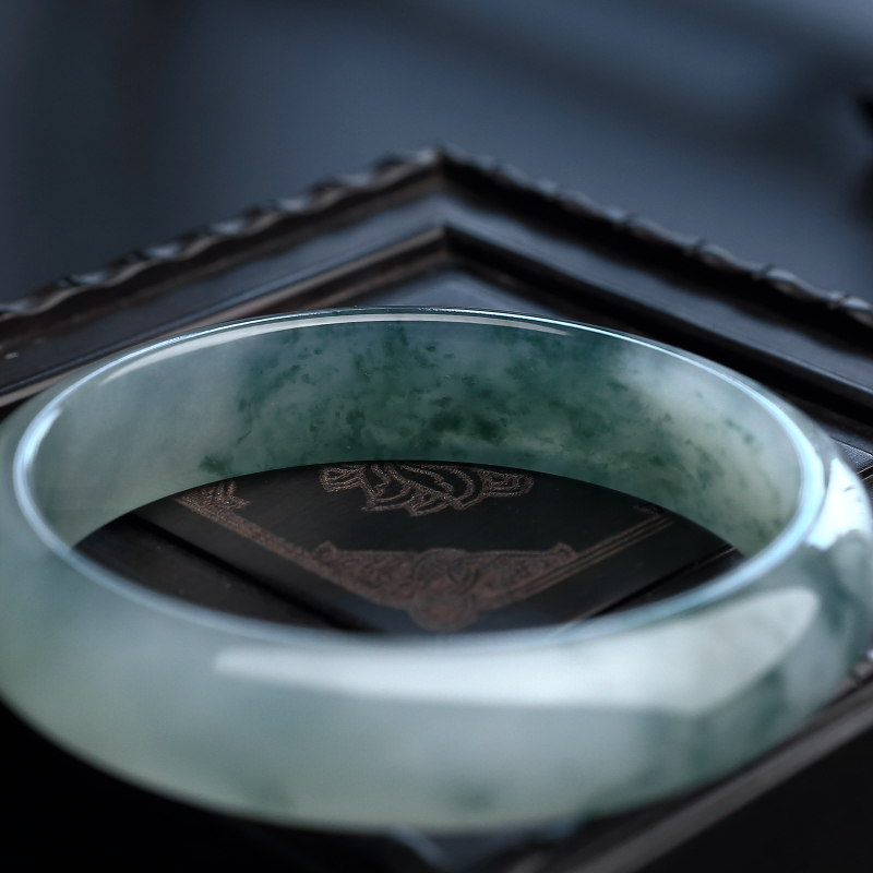 57.5#缅甸糯种飘花绿翡翠手镯-红掌柜