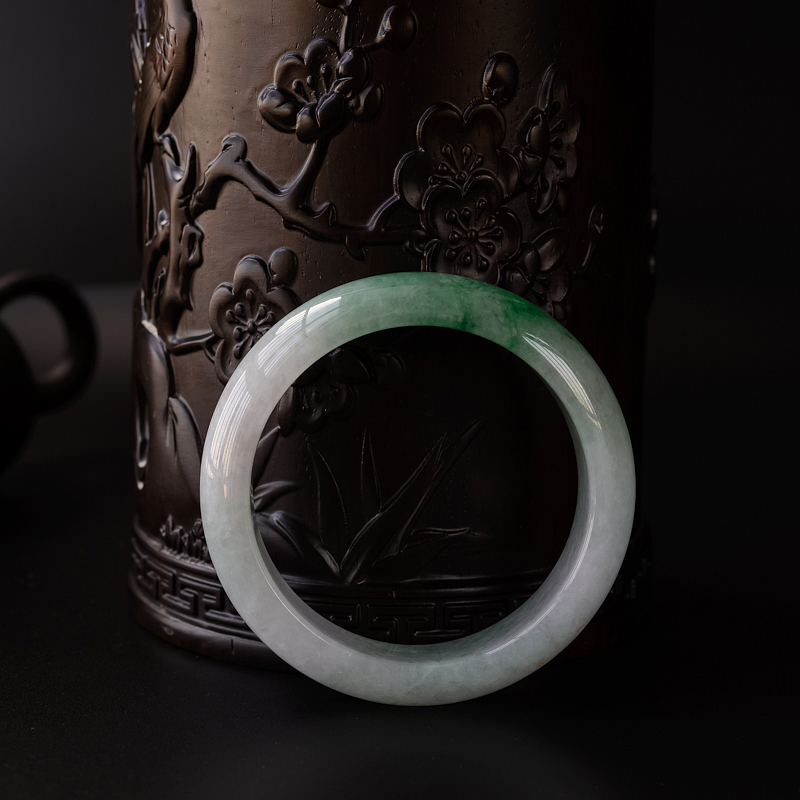 56#糯种飘绿翡翠手镯-红掌柜