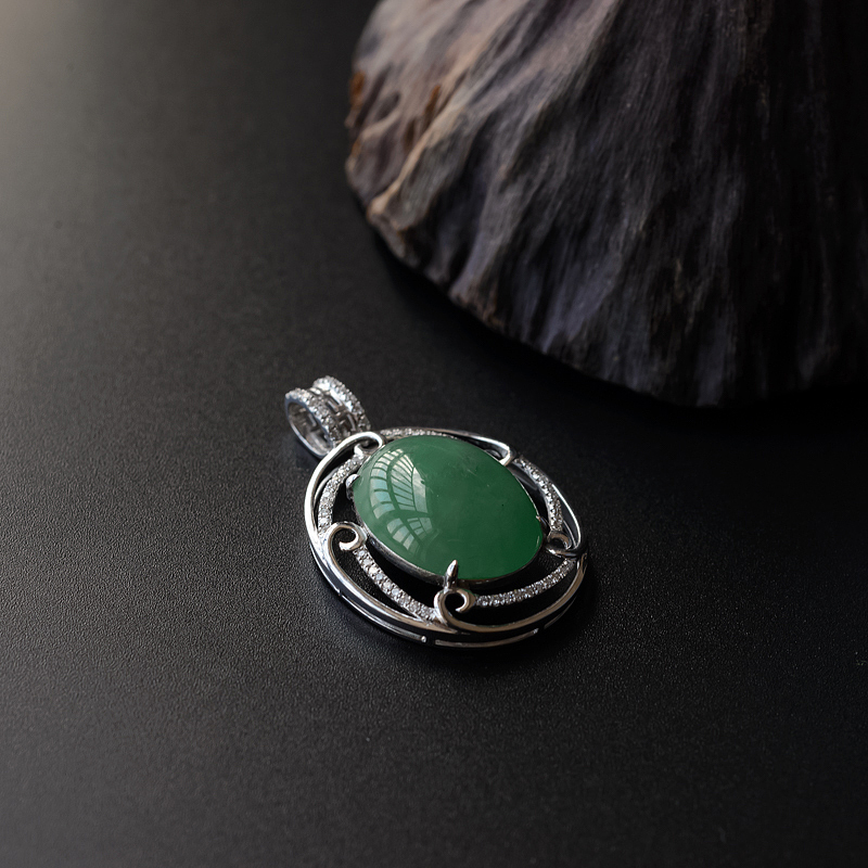 糯种翡翠吊坠-红掌柜