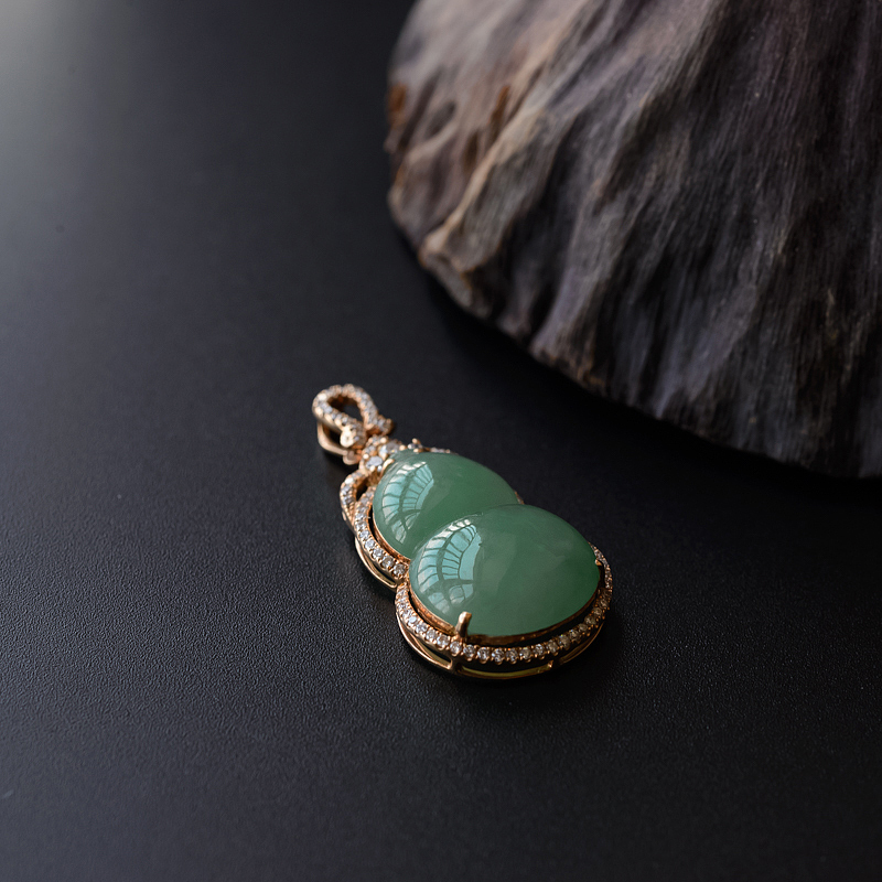 糯种苹果绿翡翠葫芦吊坠 - 红掌柜