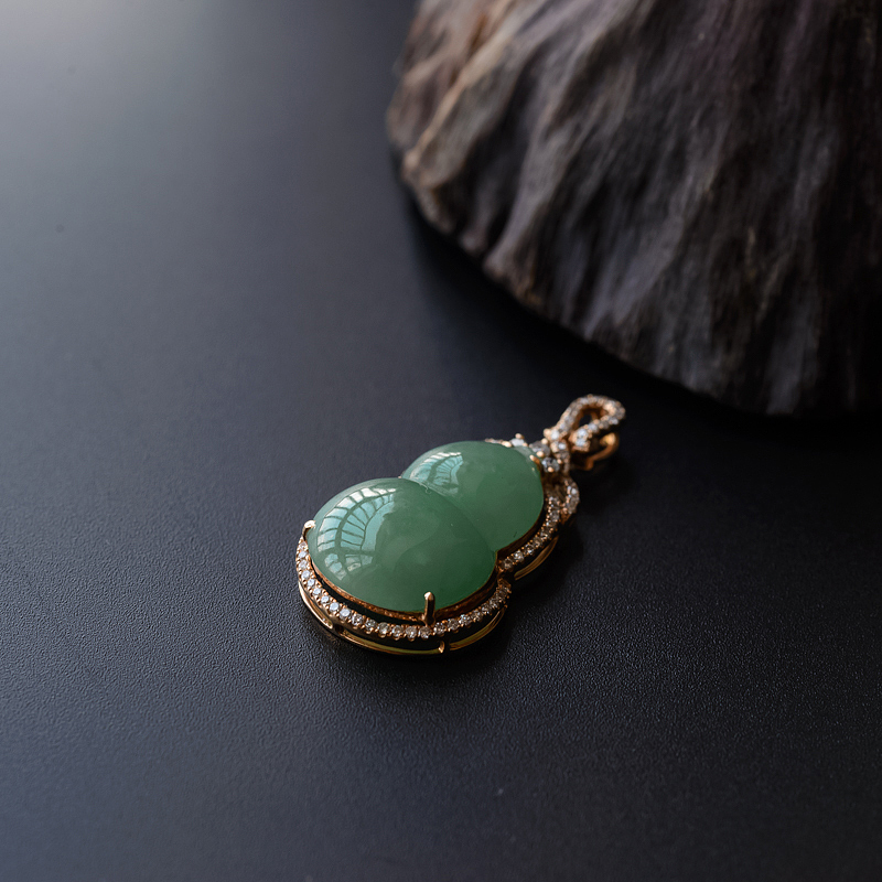 苹果绿翡翠葫芦吊坠 - 红掌柜