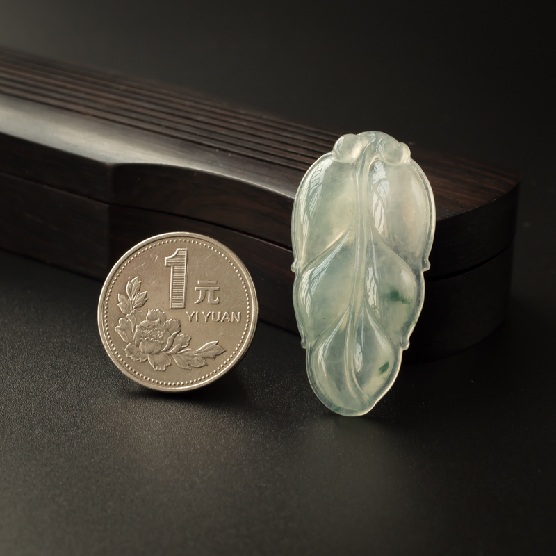 冰糯种飘花翡翠叶子吊坠-红掌柜