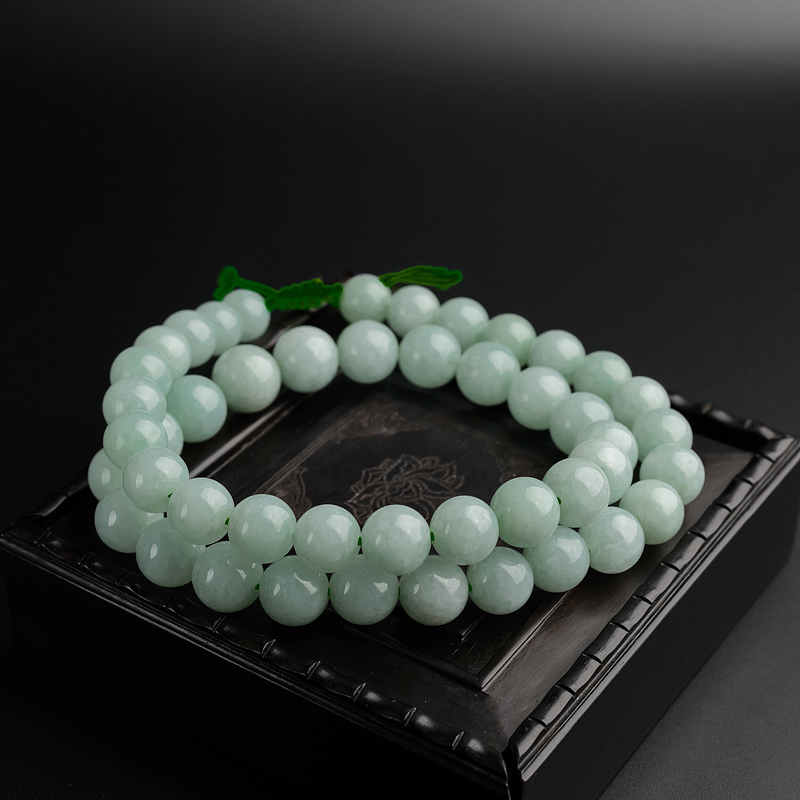 缅甸天然糯种浅绿翡翠项链-红掌柜