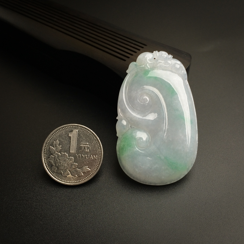 飘绿翡翠如意吊坠-红掌柜