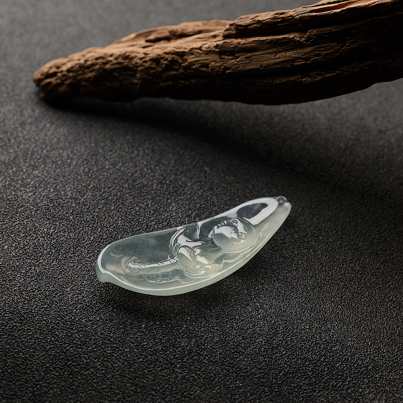 缅甸冰种浅绿翡翠莲花童子吊坠-红掌柜