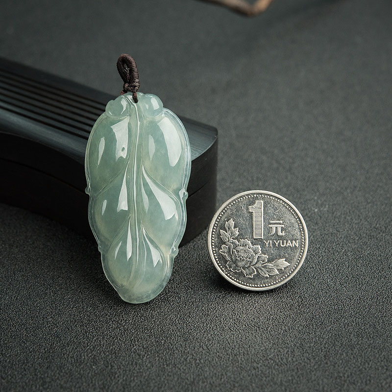 天然翡翠叶子吊坠-红掌柜