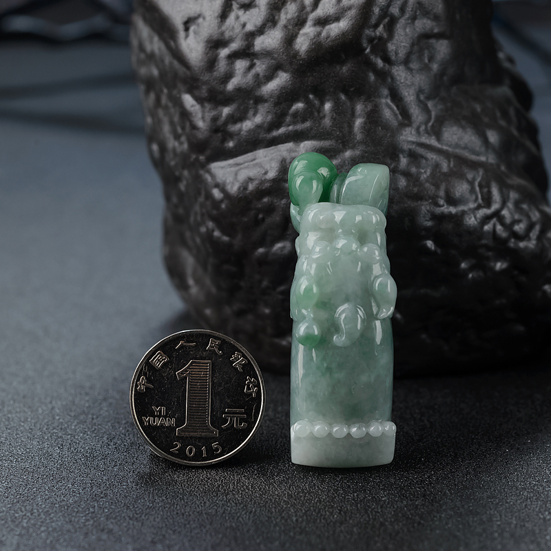 缅甸翡翠龙头摆件-红掌柜