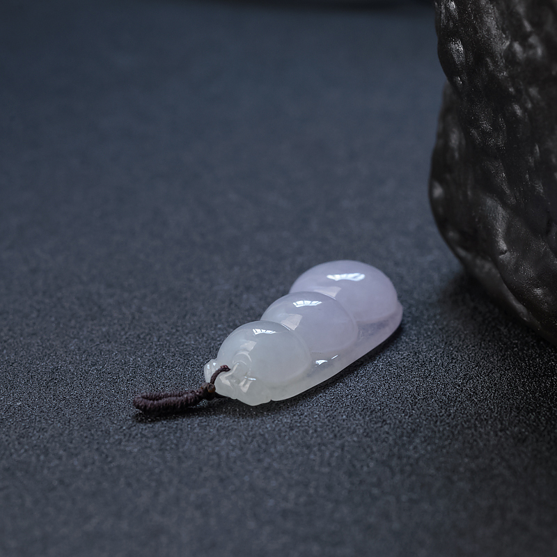 缅甸浅紫色翡翠福豆吊坠 - 红掌柜