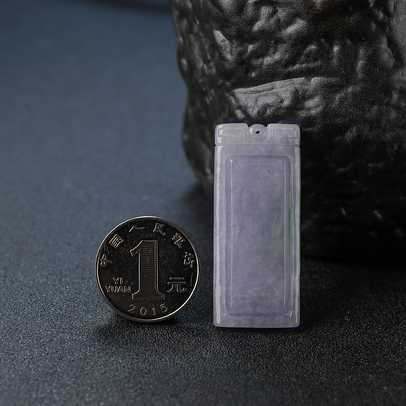 天然俏色翡翠无事牌吊坠 - 红掌柜