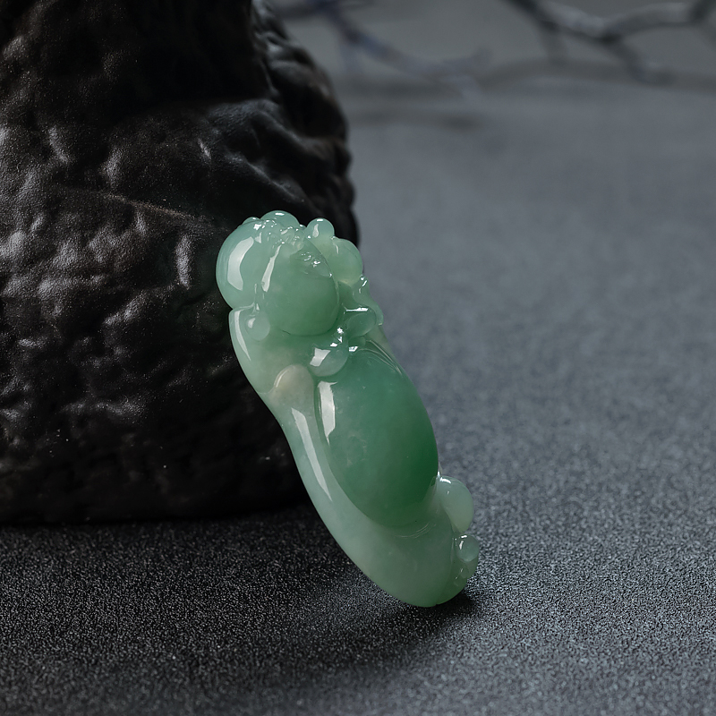 糯种浅绿翡翠佛吊坠 - 红掌柜