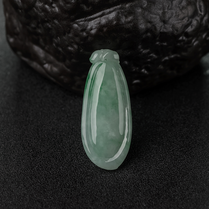 缅甸天然飘翠翡翠福瓜吊坠-红掌柜