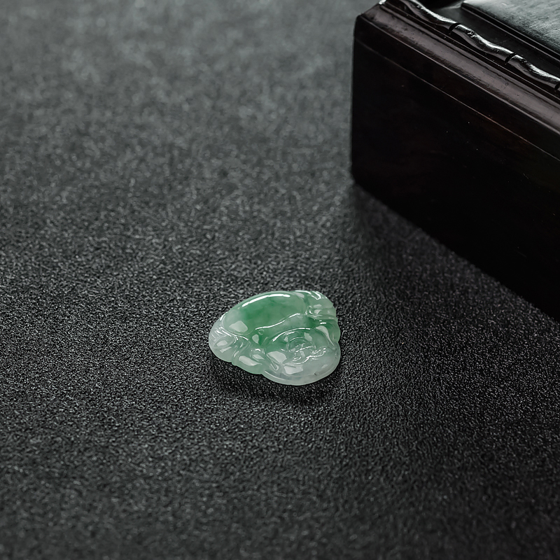 缅甸天然糯种飘翠翡翠吊坠-红掌柜