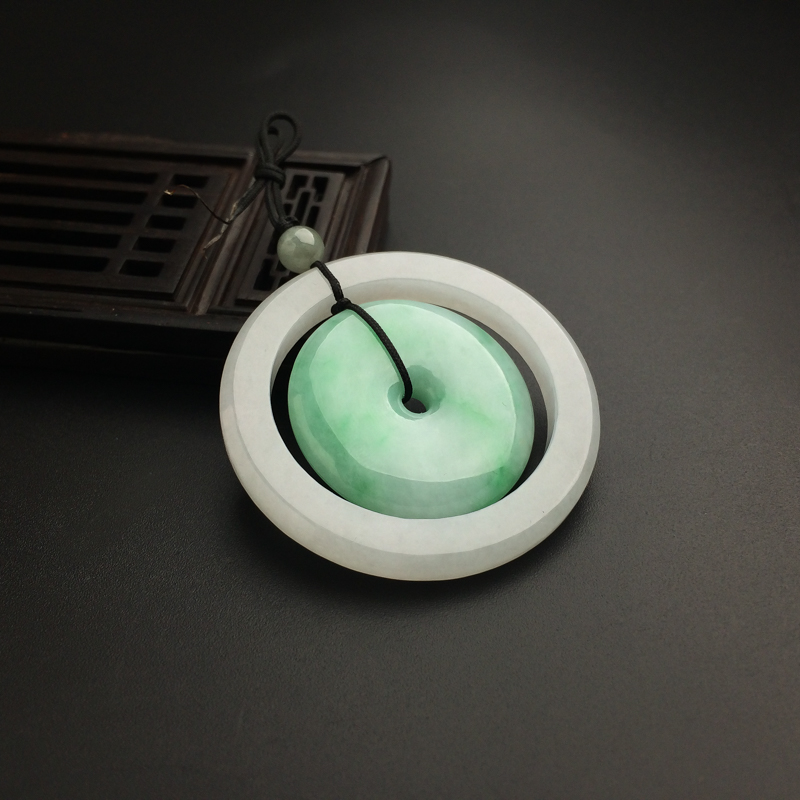 天然糯种飘绿翡翠平安扣吊坠-红掌柜