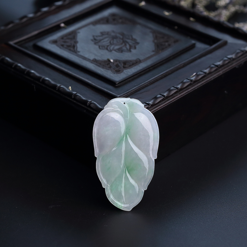 翡翠吊坠-红掌柜