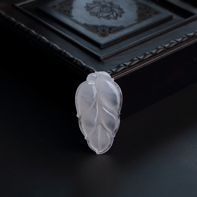 糯冰种翡翠叶子-红掌柜