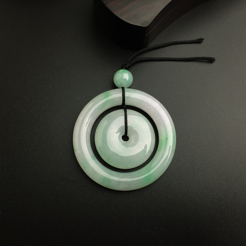 糯种飘绿翡翠平安扣吊坠-红掌柜