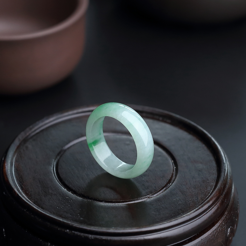 缅甸天然糯种飘绿翡翠戒指-红掌柜