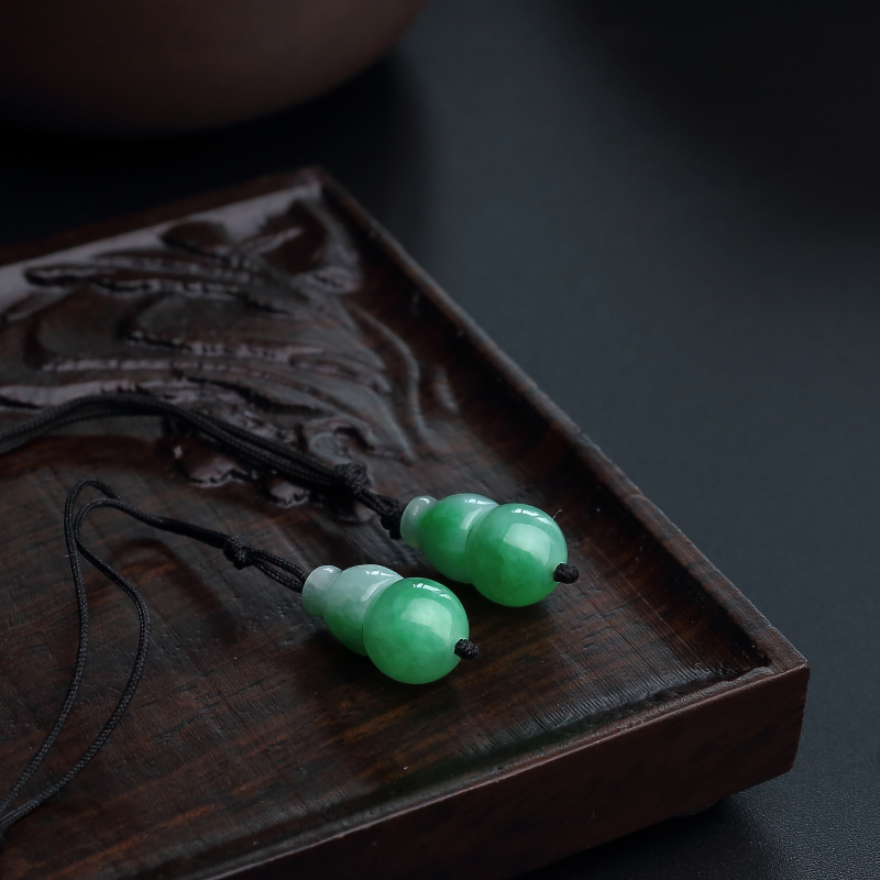 缅甸糯种飘绿翡翠葫芦手机挂坠-红掌柜