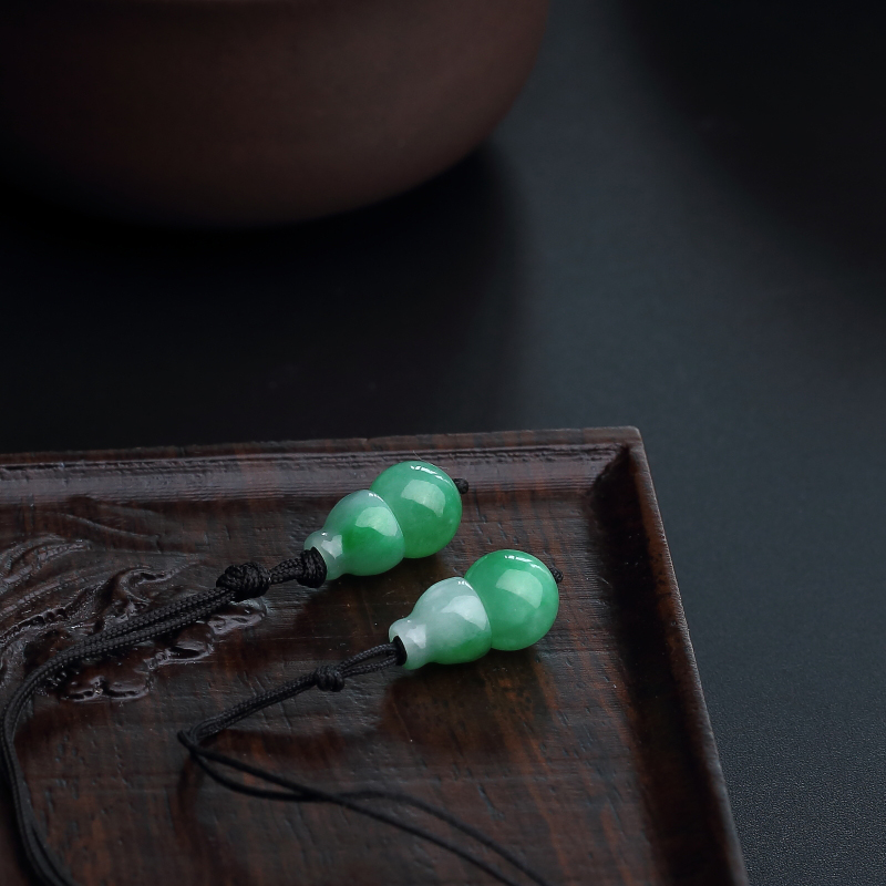 缅甸天然飘绿翡翠葫芦手机挂坠-红掌柜