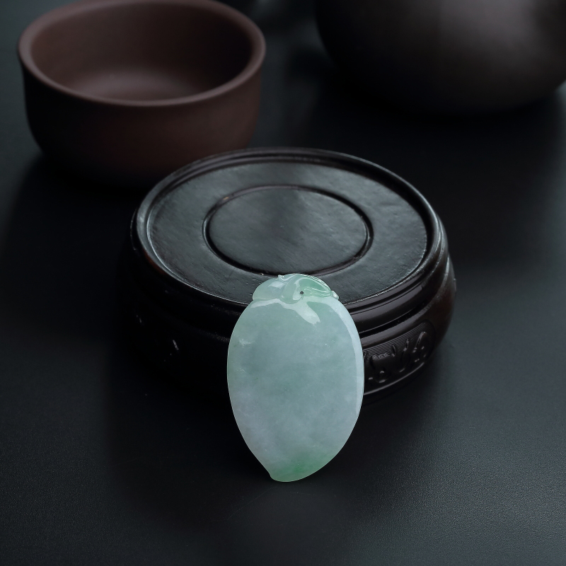 缅甸天然浅绿翡翠福瓜吊坠-红掌柜