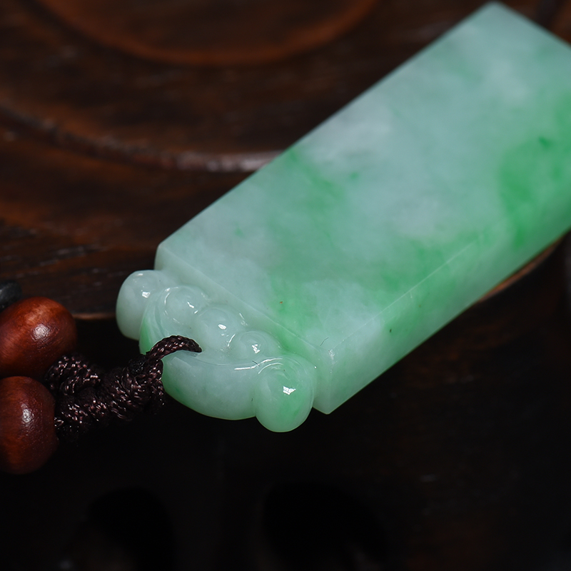 糯种飘绿翡翠-红掌柜